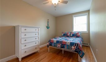 64 Juniper Trl, Narragansett, RI 02882