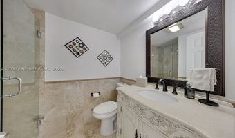 20308 NE 34th Ct 38, Aventura, FL 33180