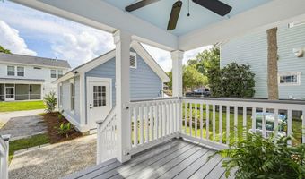 318 Cockle Ln, Beaufort, SC 29906