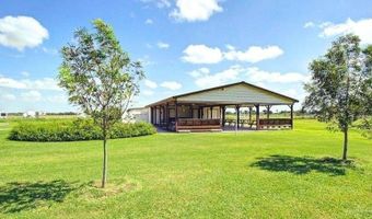 912 Palm Dr, Alamo, TX 78516