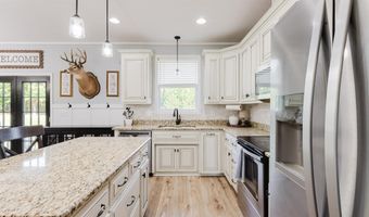 322 Wolf Creek Dr, Americus, GA 31719
