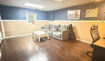 3851 N GALENA Ct, Arlington Heights, IL 60004