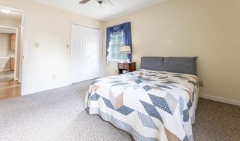 994 COMANCHE Trl, Anniston, AL 36206