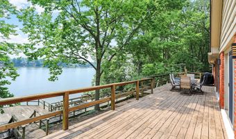 22 Point Ln, Arcadia, IN 46030