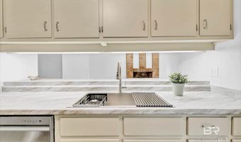 18 Rollins Pl, Atmore, AL 36502