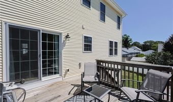 71 Francis Ave, East Providence, RI 02915