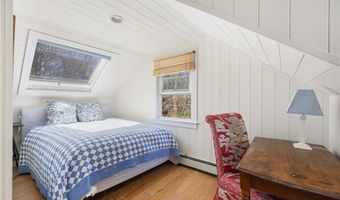 153 Hamilton Ave, Jamestown, RI 02835