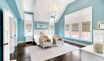 45 Strickland St, Bay Head, NJ 08742