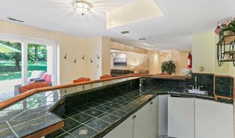 17400 AVENLEIGH Dr, Ashton, MD 20861