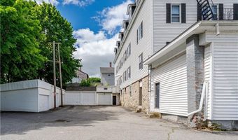 68 WINTER St, Lincoln, RI 02838