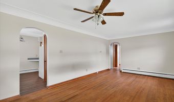 11 Peter Ln, Amsterdam, NY 12010