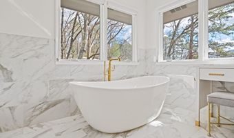 594 Hilltop Ln, Berkeley Lake, GA 30096