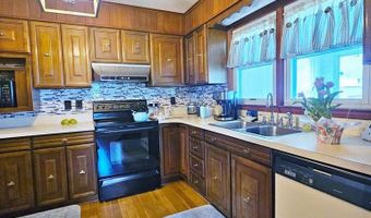 110 Morgan St, Athens, WV 24712