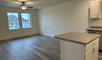 29 Village Cir, Augusta, ME 04330