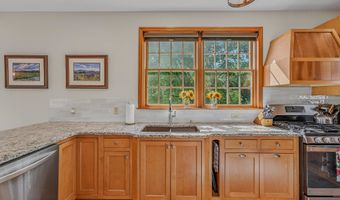 11 Loft Cir, Campton, NH 03223