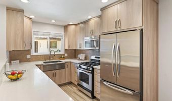 812 E Washington Ave A, Escondido, CA 92025