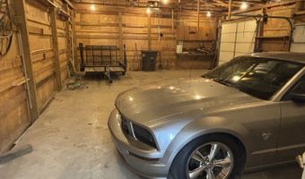 3667 ARTHESIA St E, Armstrong, IL 61812