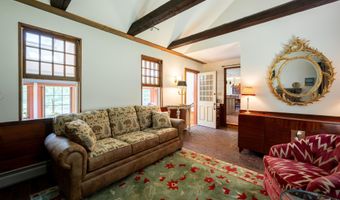 7 High St, Brandon, VT 05733