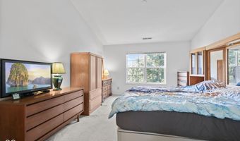 923 Stave Oak Dr, Beech Grove, IN 46107