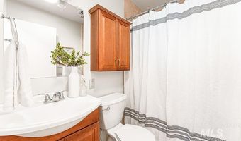 3418 N Red Oak Dr, Boise, ID 83703