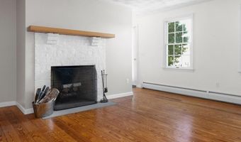 46 North Rd, Jamestown, RI 02835