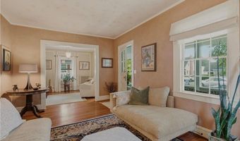 30 Boulevard, Middletown, RI 02842
