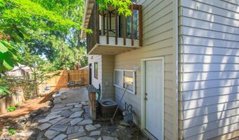 690 Normal Ave, Ashland, OR 97520