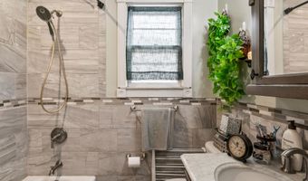 81 W 3RD St, Bayonne, NJ 07002