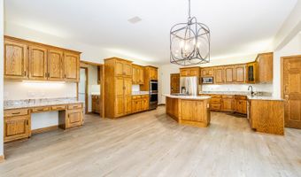 771 E Hickory Ave, Addison, IL 60101