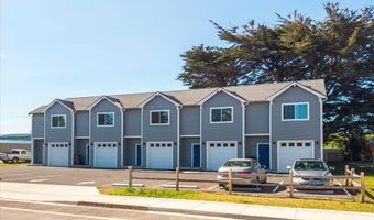 318 11TH St, Bandon, OR 97411