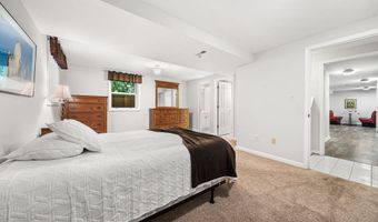 3843 30TH St N, Arlington, VA 22207