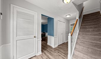 390 Willard Rd, Aurora, OH 44202