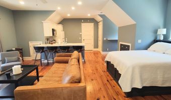 1 Bennett Point Dr A, Beaufort, SC 29907