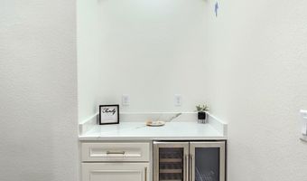 105 PIONEER Trl, Adkins, TX 78101