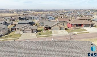 713 N Garnet Cir, Brandon, SD 57005