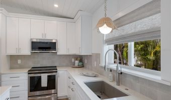 401 N SHORE Dr, Anna Maria, FL 34216