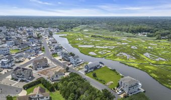 206 N Bay Dr, Bayville, NJ 08721