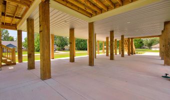 10113 Bald Eagle Dr, Biloxi, MS 39532
