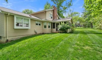 1994 Claymills Dr, Chesterfield, MO 63017