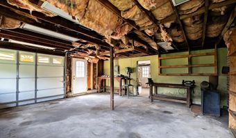 325 ALBANY Ave, Barrington, NJ 08007