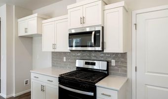 61164 Splendor Ln, Bend, OR 97702