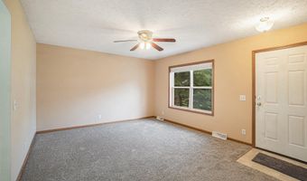 6590 6596 Admirals Pt, Alanson, MI 49706
