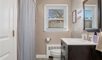 6 Eldorado Dr, Johnston, RI 02919