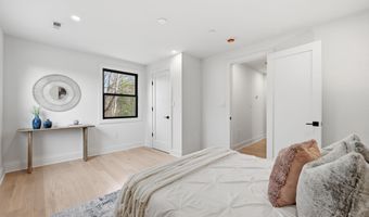 9200 CEDAR Ln, Bethesda, MD 20814