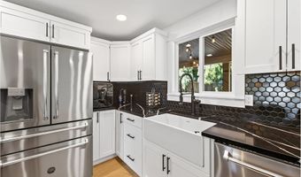 19751 FALCON Dr, Oregon City, OR 97045