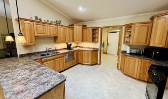 1024 Birchwood Ln, Aberdeen, SD 57401