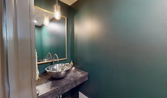 121 N Howard St, Akron, OH 44308