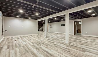 1008 Columbus Cir S, Ashland, OH 44805