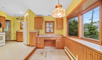 126 Foster St, Burlington, VT 05401