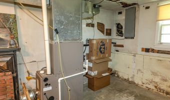 45 Howard St, Austin, IN 47102